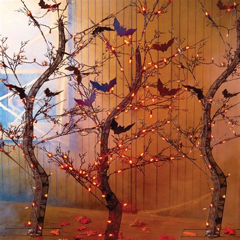 Halloween decorations wotch crusjing into tree